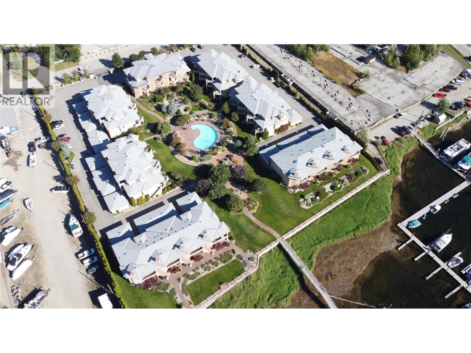 44 714 Riverside Avenue, Sicamous