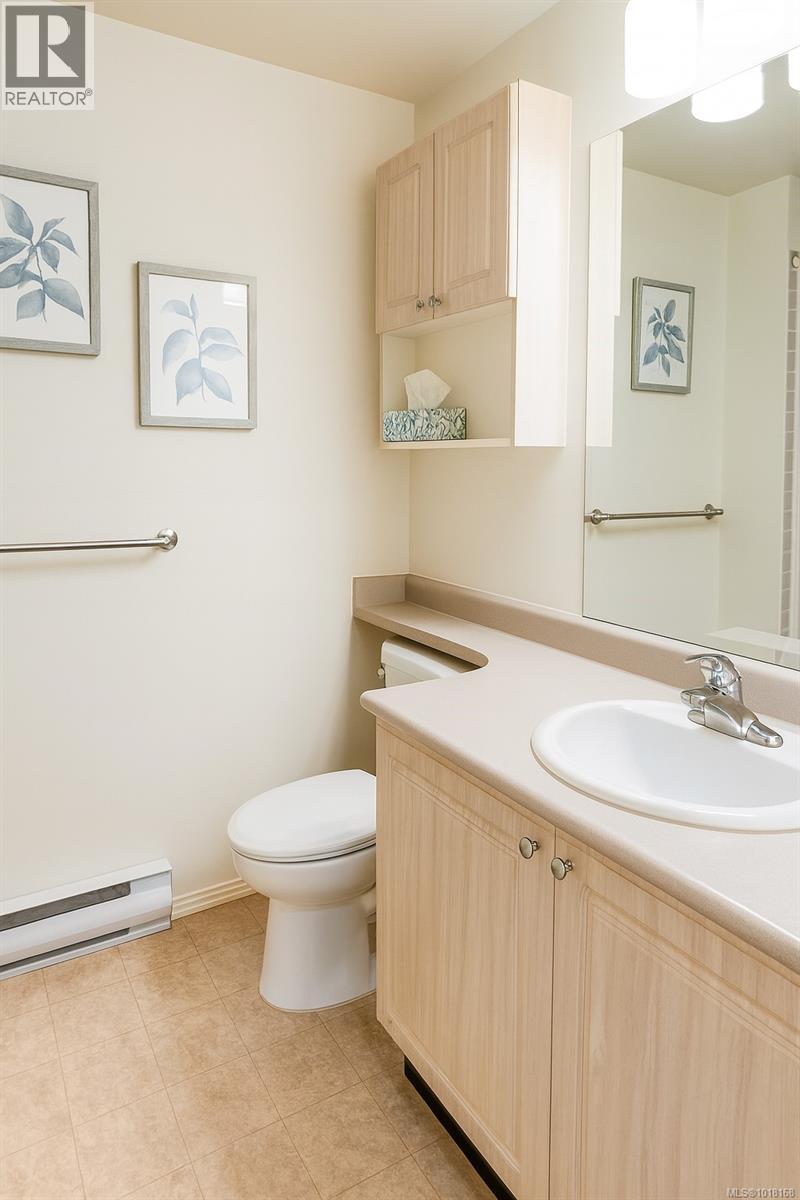 204 1240 Verdier Ave, Central Saanich