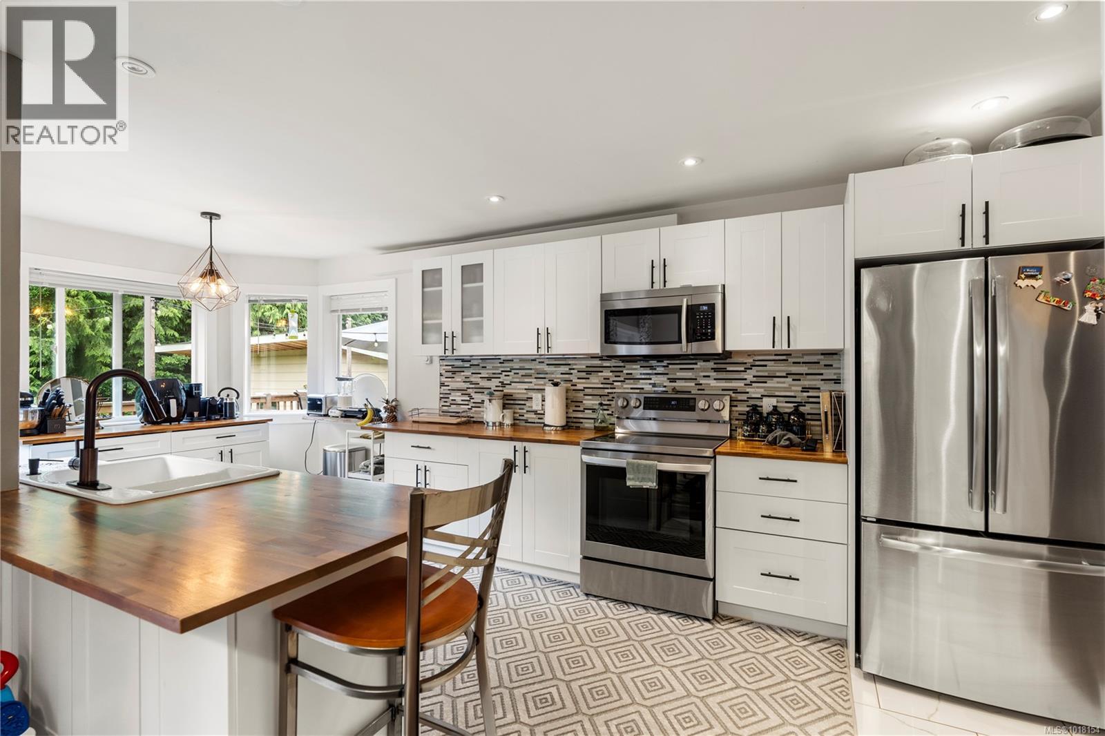  5839 Blythwood Road, Sooke