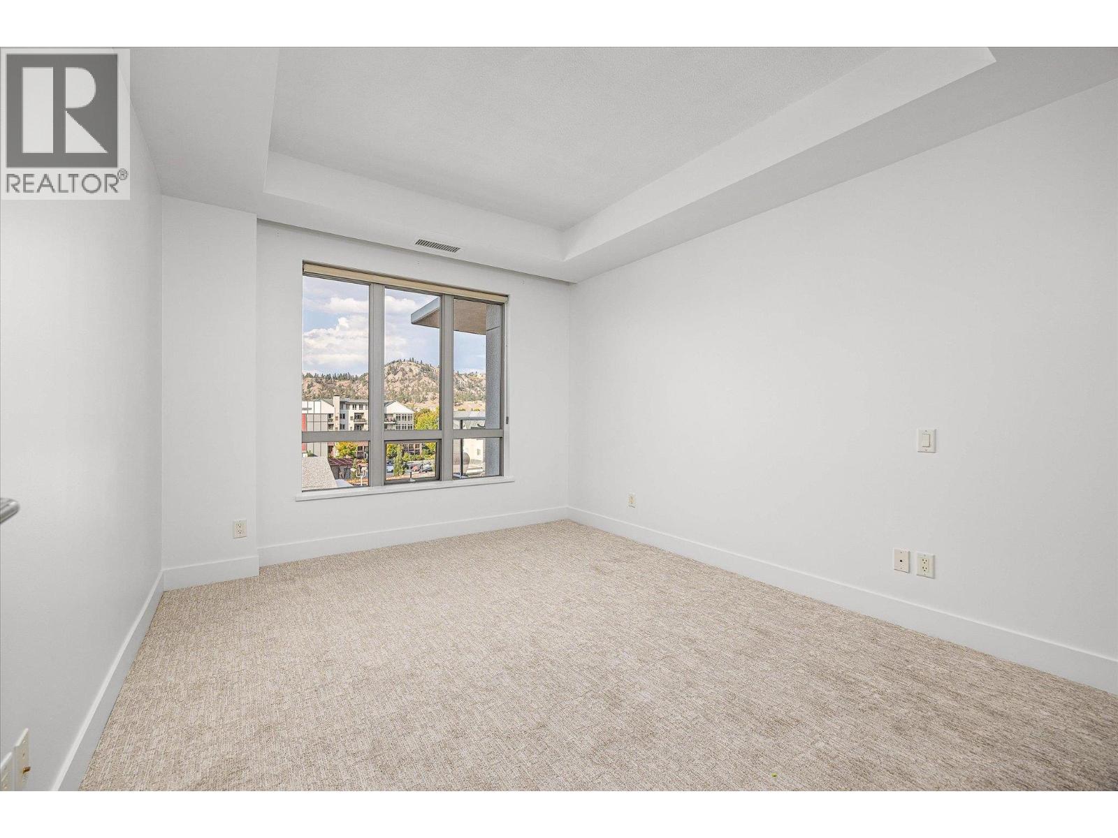 401 2040 Springfield Road, Kelowna