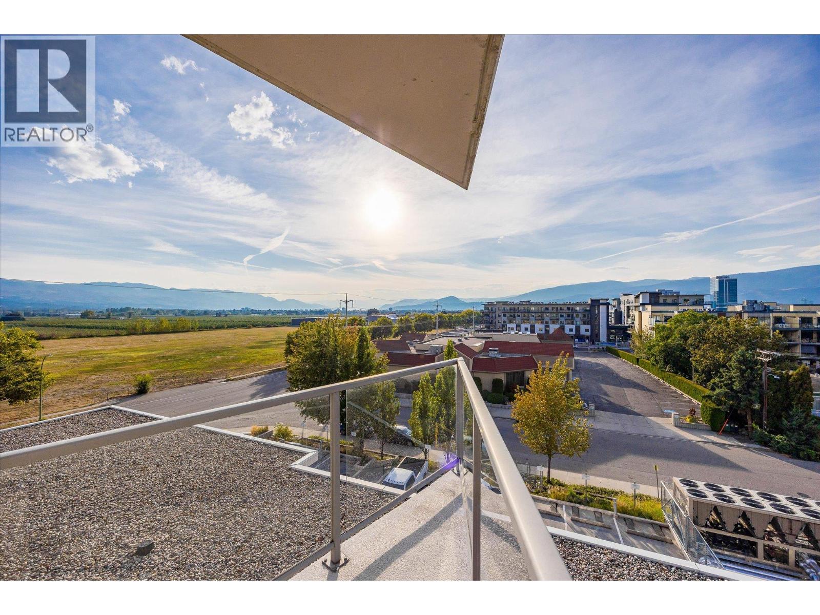 401 2040 Springfield Road, Kelowna