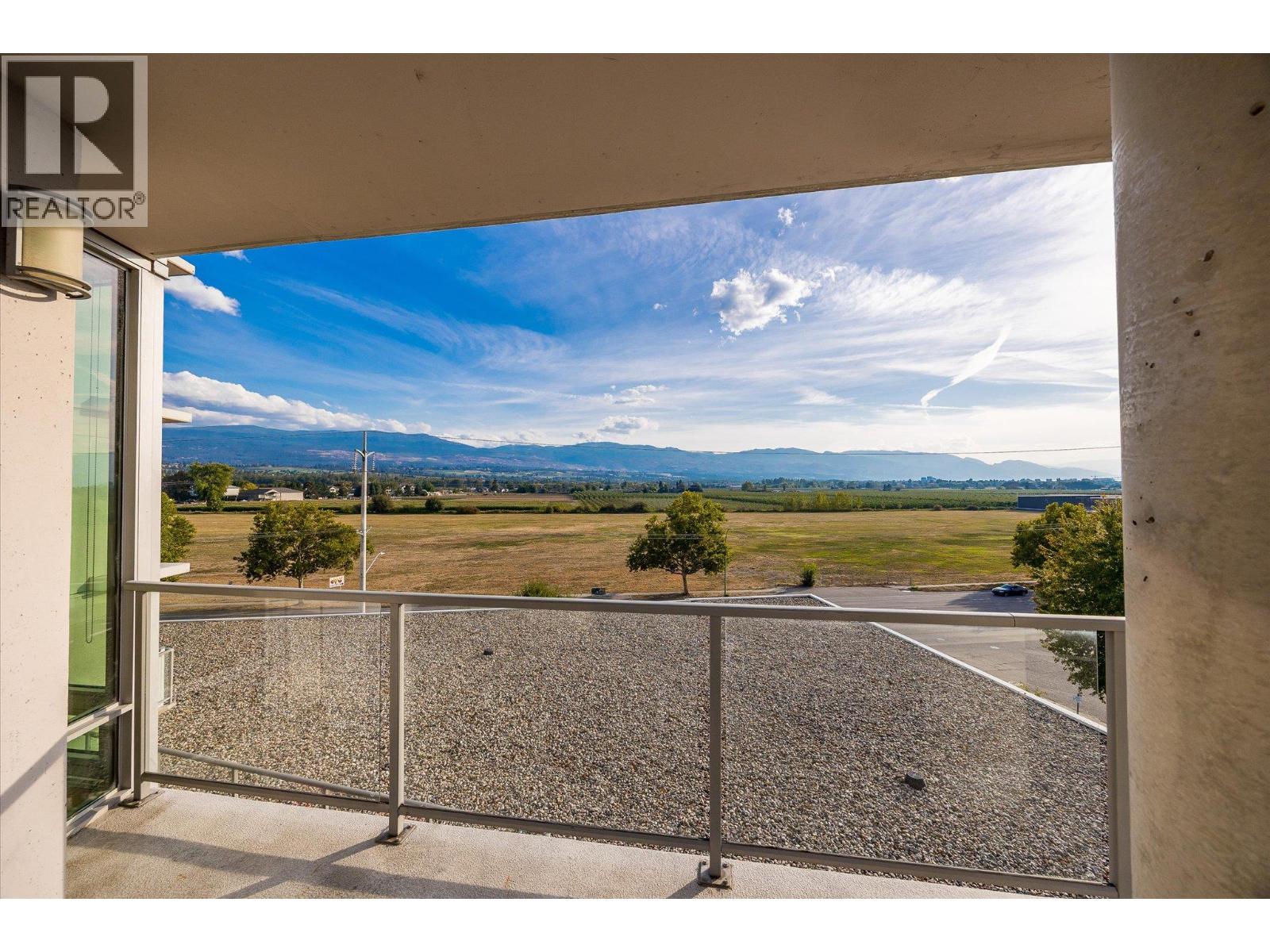 401 2040 Springfield Road, Kelowna