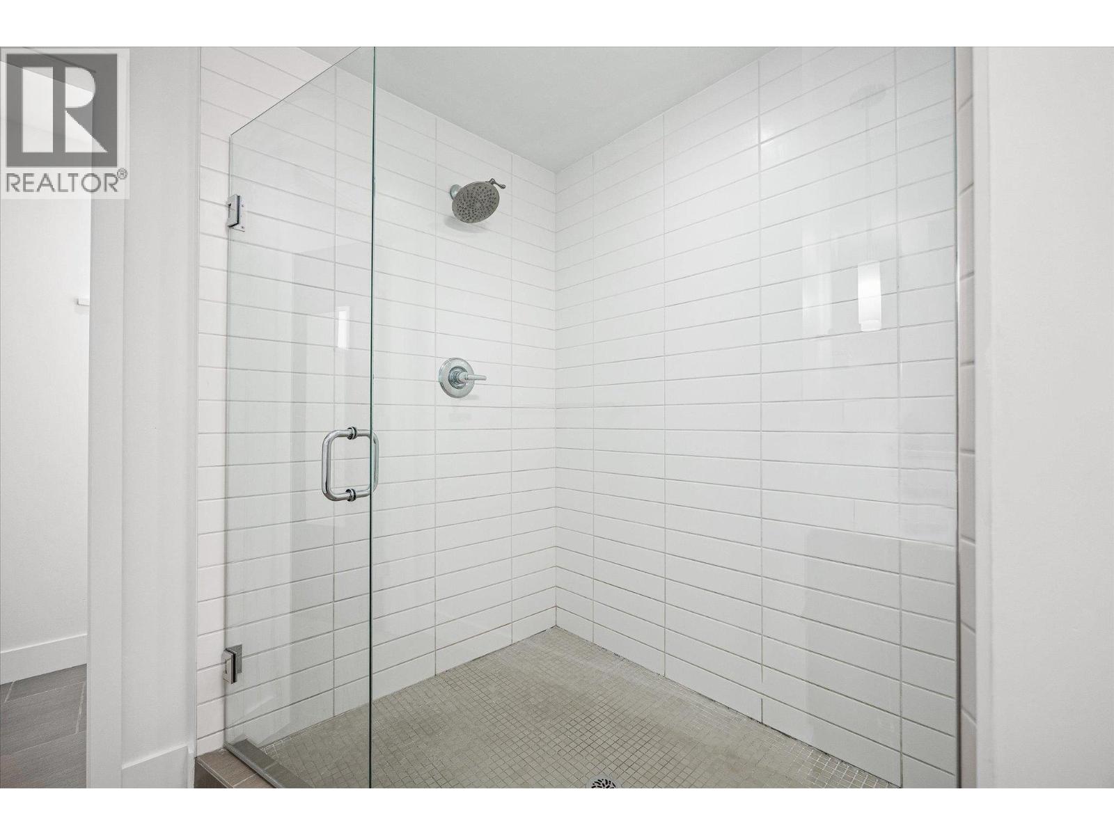 401 2040 Springfield Road, Kelowna