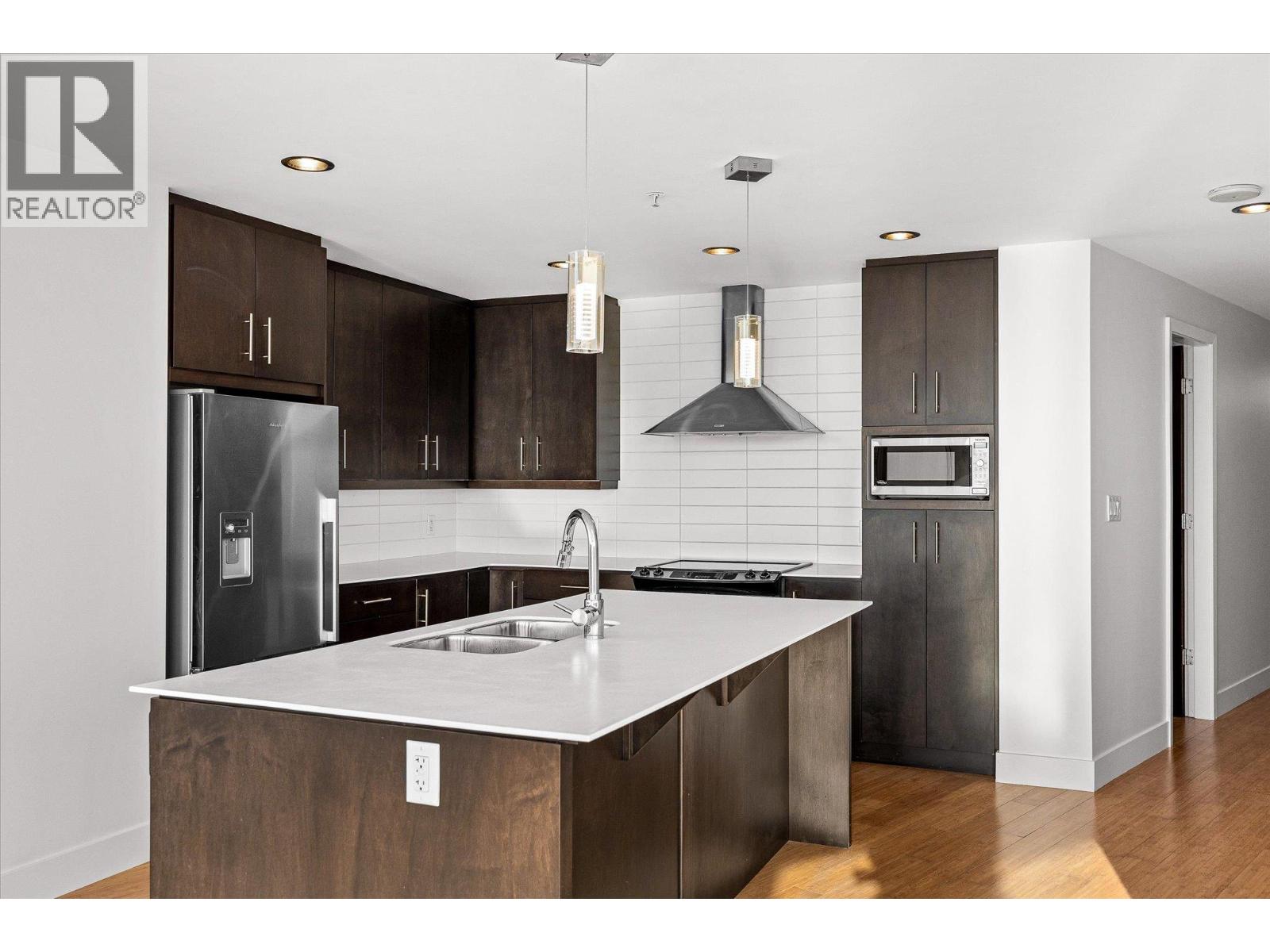 401 2040 Springfield Road, Kelowna