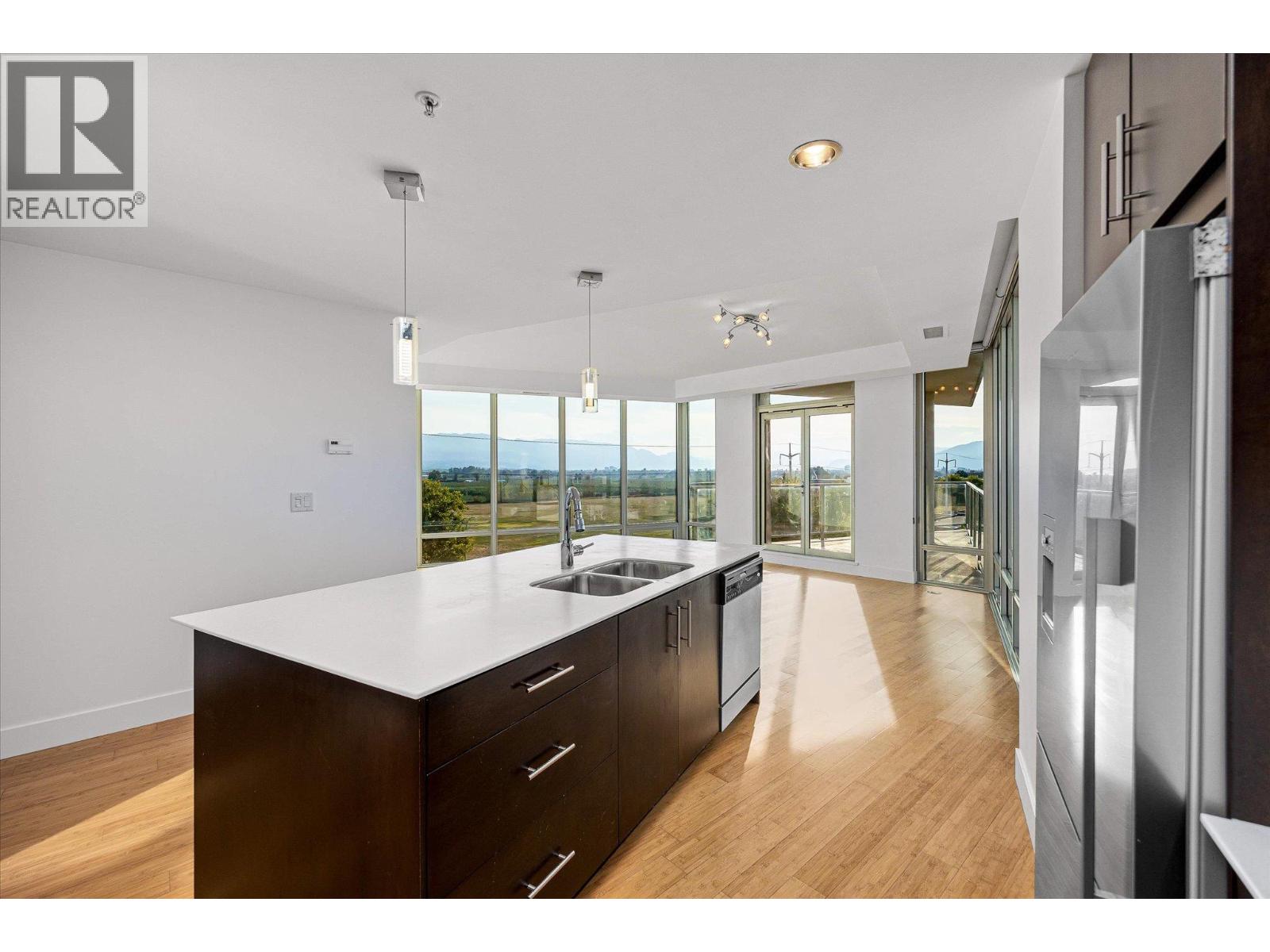 401 2040 Springfield Road, Kelowna