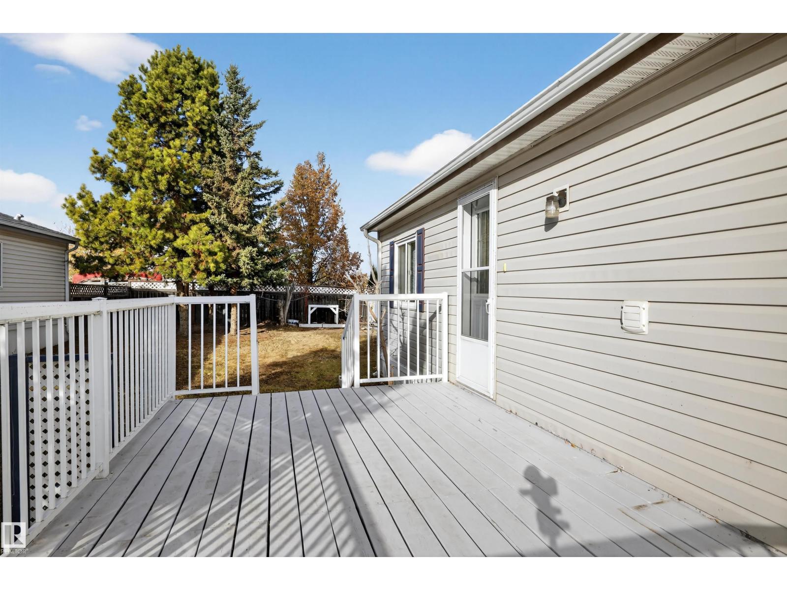 3245 Lakewood CL NW, Edmonton