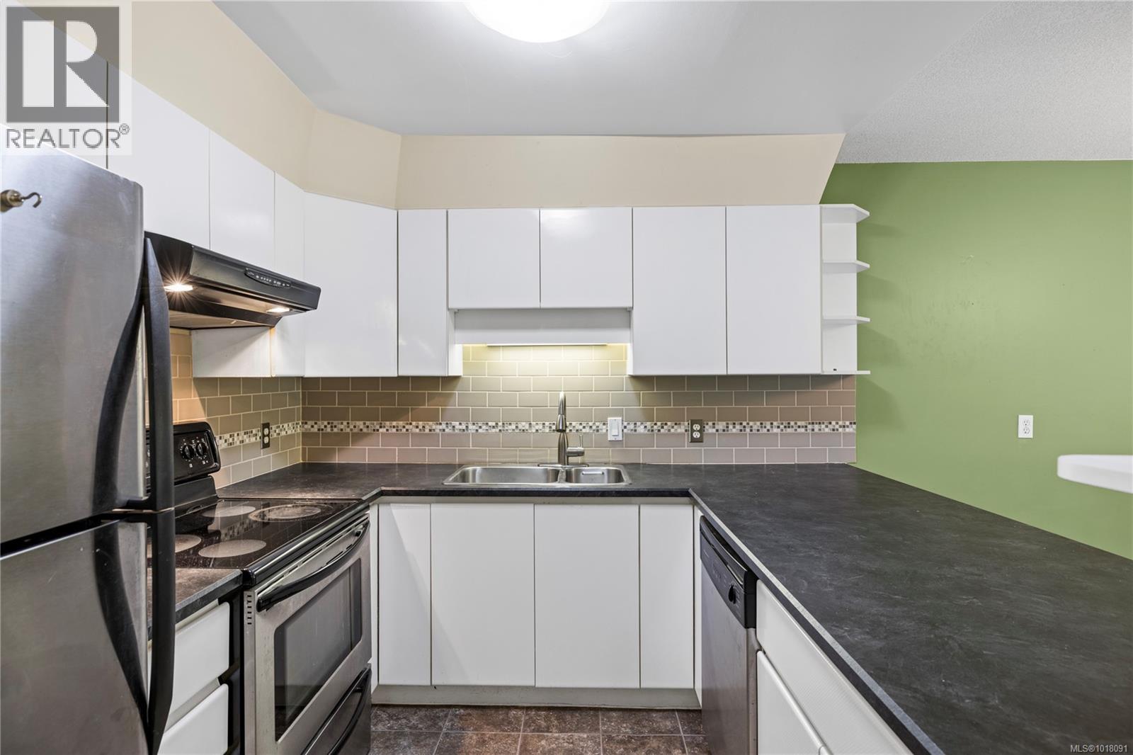 10 111 Wall St, Nanaimo