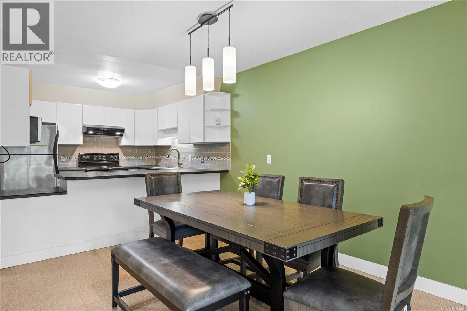 10 111 Wall St, Nanaimo