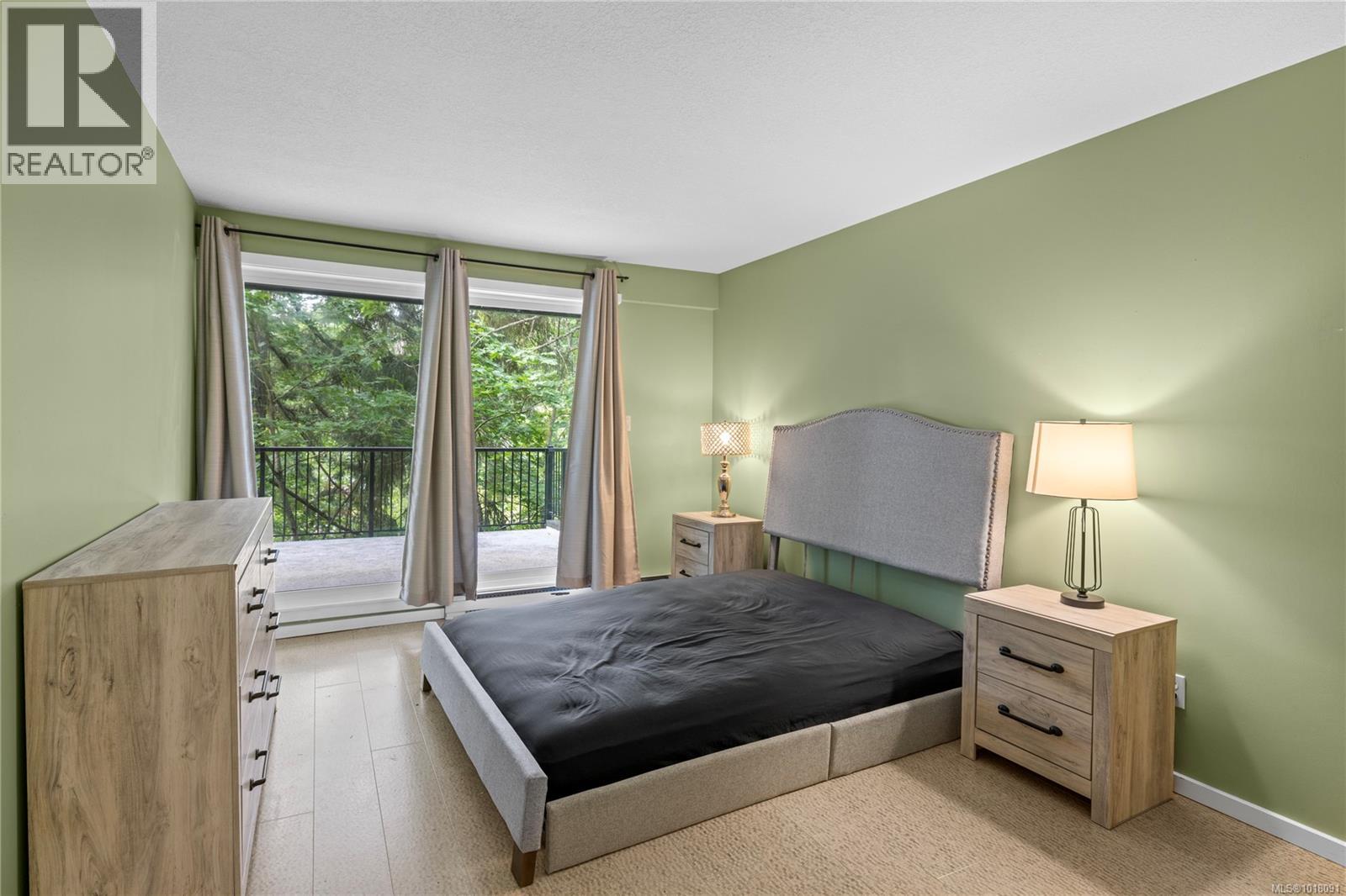 10 111 Wall St, Nanaimo