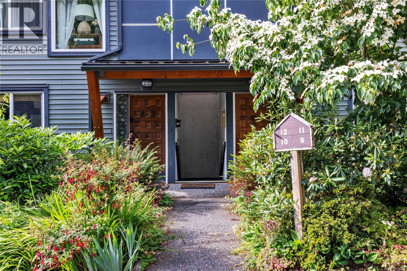 10 111 Wall St, Nanaimo