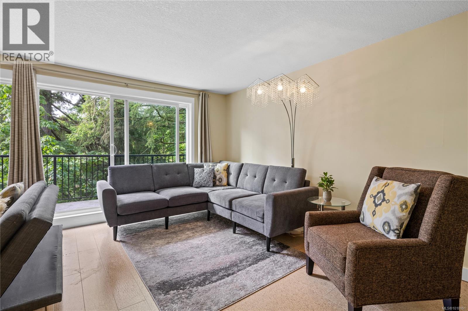 10 111 Wall St, Nanaimo