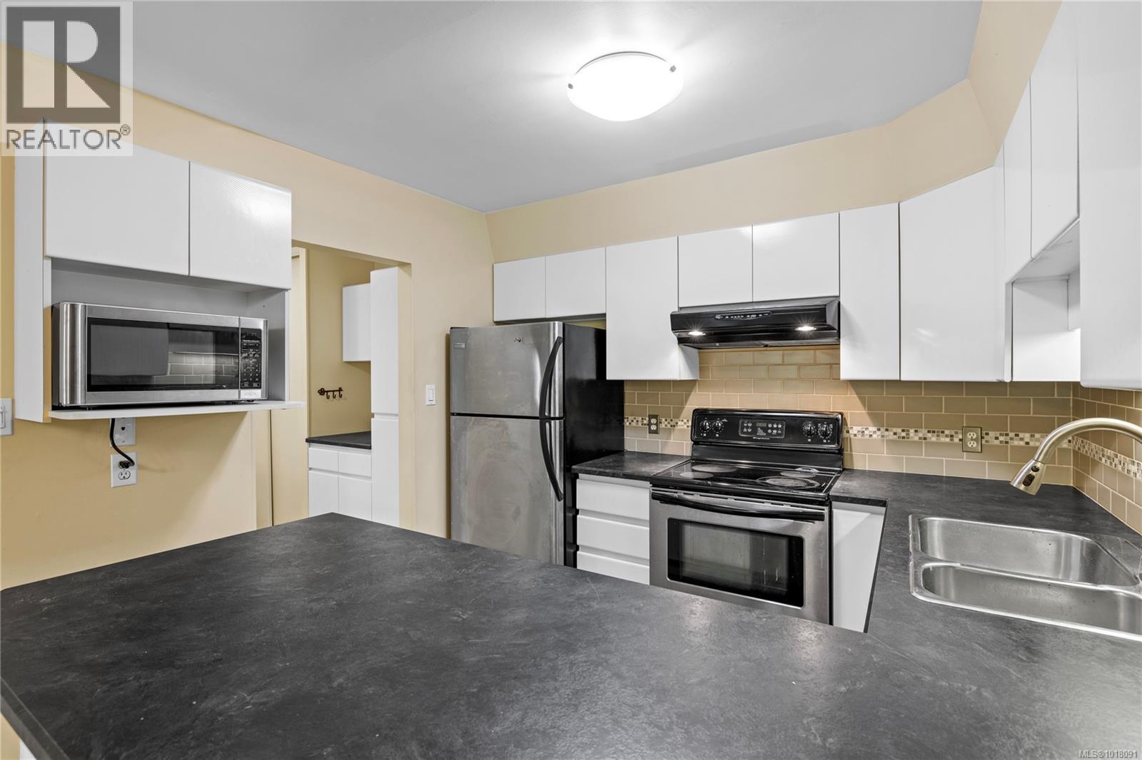 10 111 Wall St, Nanaimo