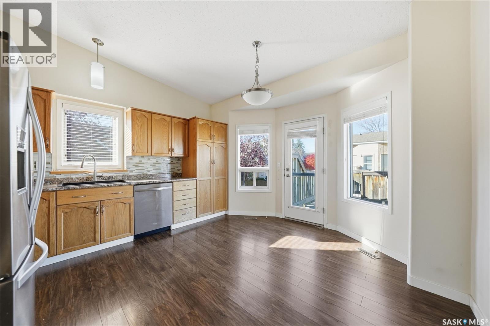 Single Family House Bi-level for Sale in   Heritage CRESCENT Saskatoon 