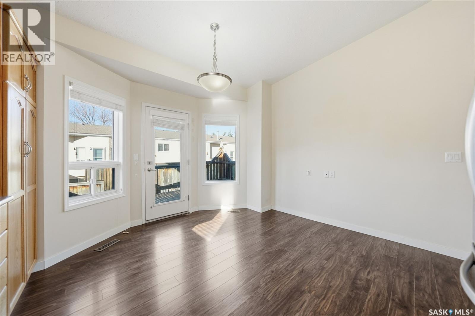 Single Family House Bi-level for Sale in   Heritage CRESCENT Saskatoon 