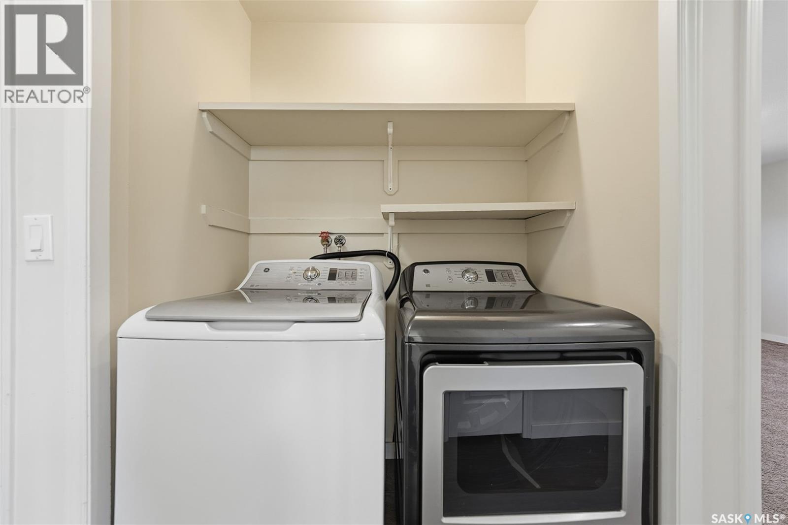 Single Family House Bi-level for Sale in   Heritage CRESCENT Saskatoon 