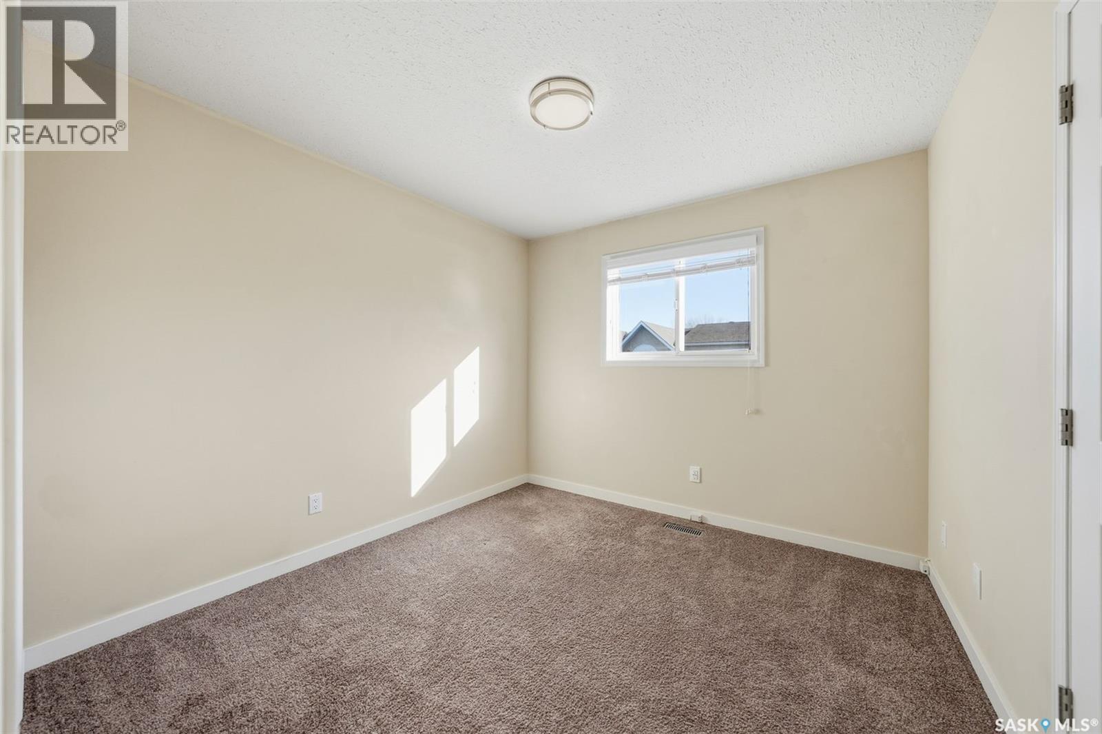 Single Family House Bi-level for Sale in   Heritage CRESCENT Saskatoon 