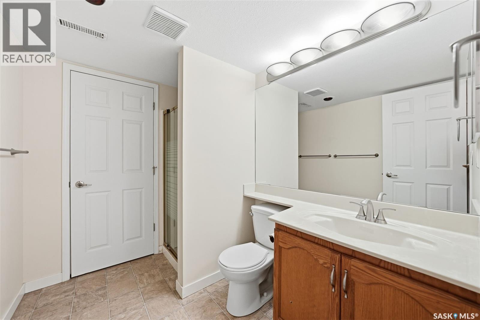 Single Family House Bi-level for Sale in   Heritage CRESCENT Saskatoon 