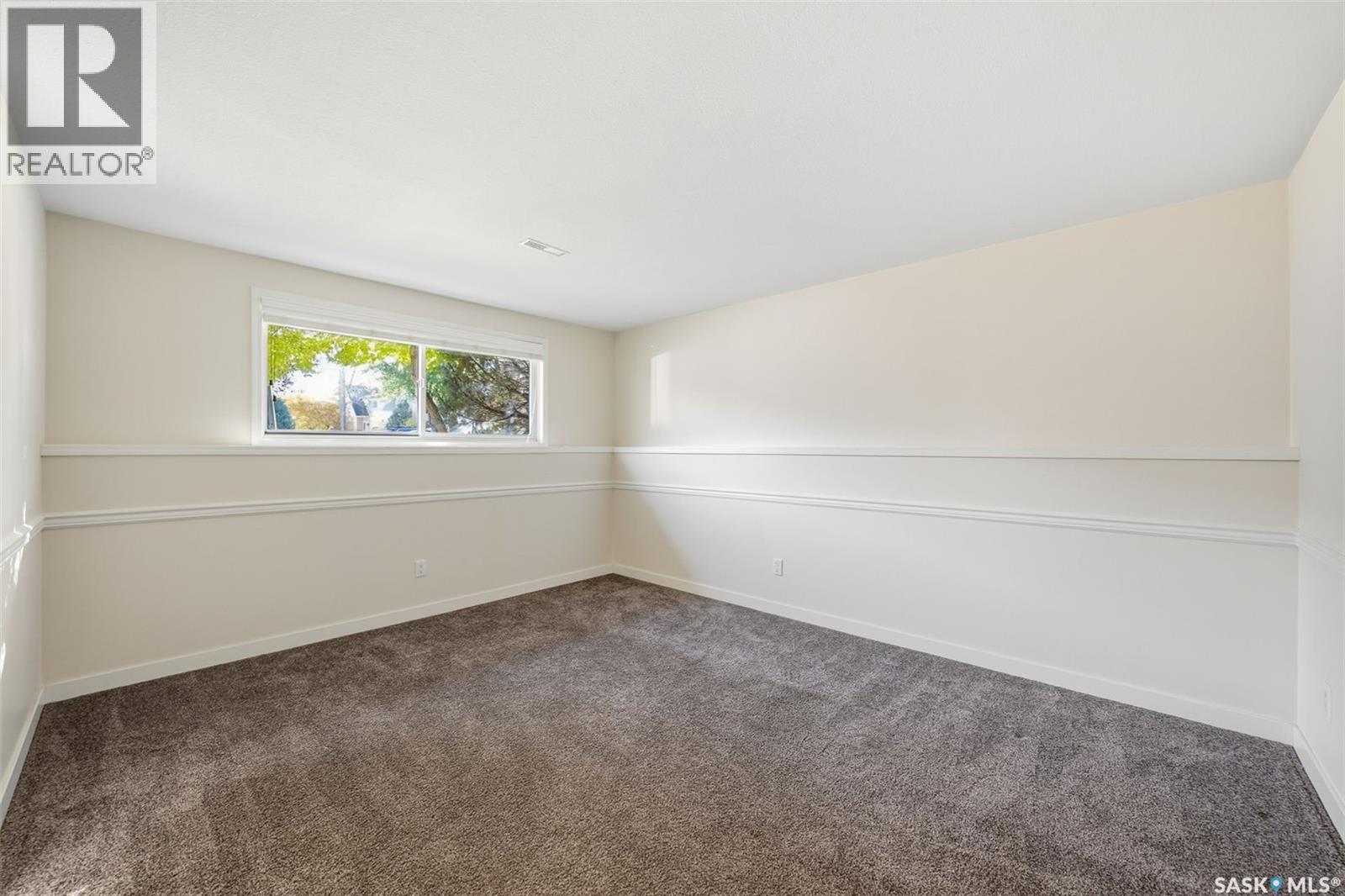 Single Family House Bi-level for Sale in   Heritage CRESCENT Saskatoon 