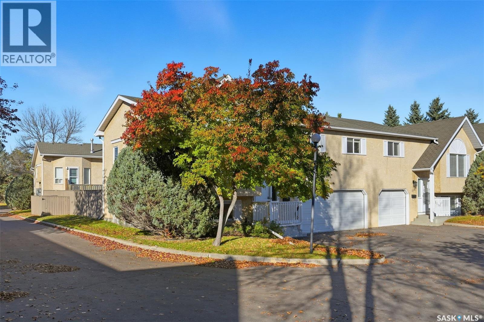 Single Family House Bi-level for Sale in   Heritage CRESCENT Saskatoon 