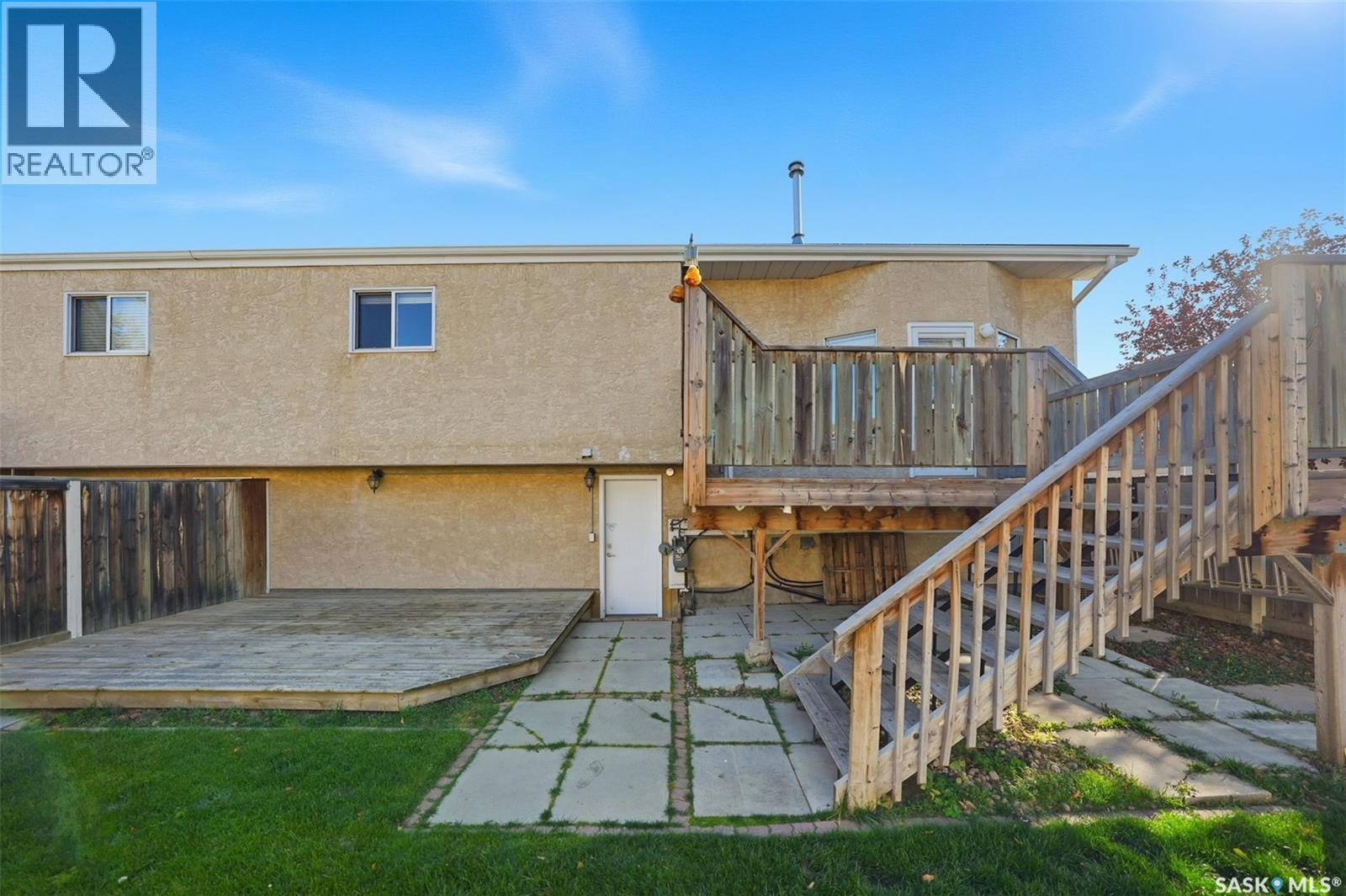 Single Family House Bi-level for Sale in   Heritage CRESCENT Saskatoon 