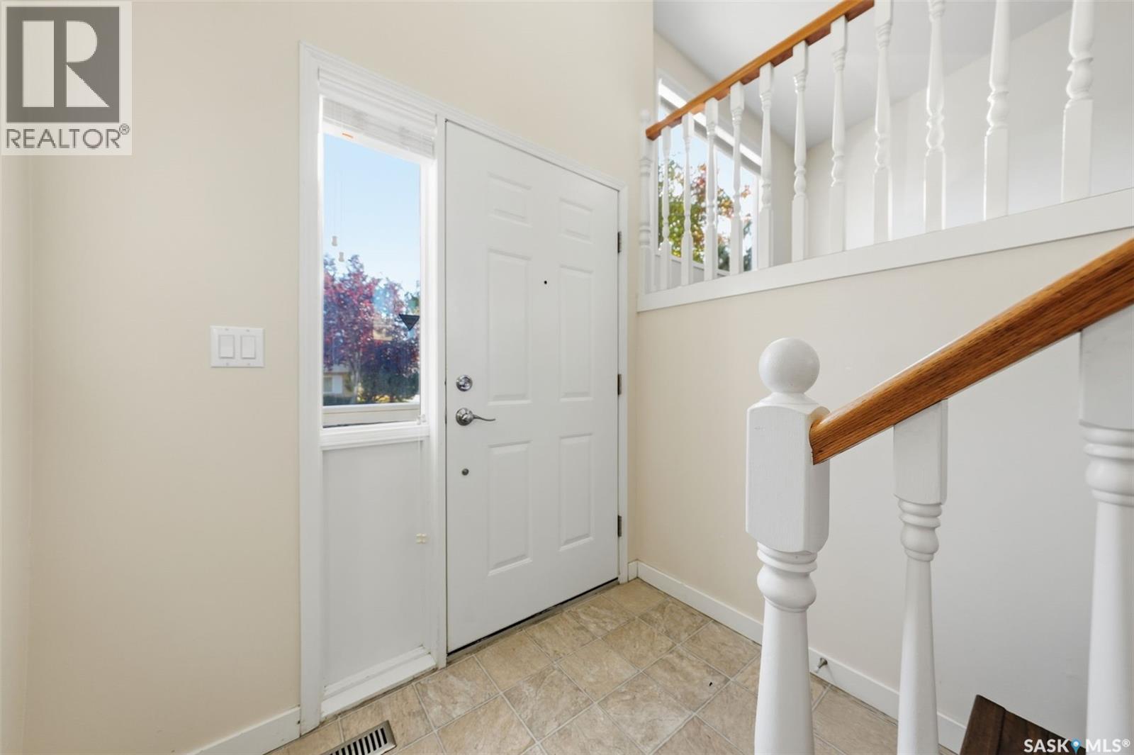 Single Family House Bi-level for Sale in   Heritage CRESCENT Saskatoon 