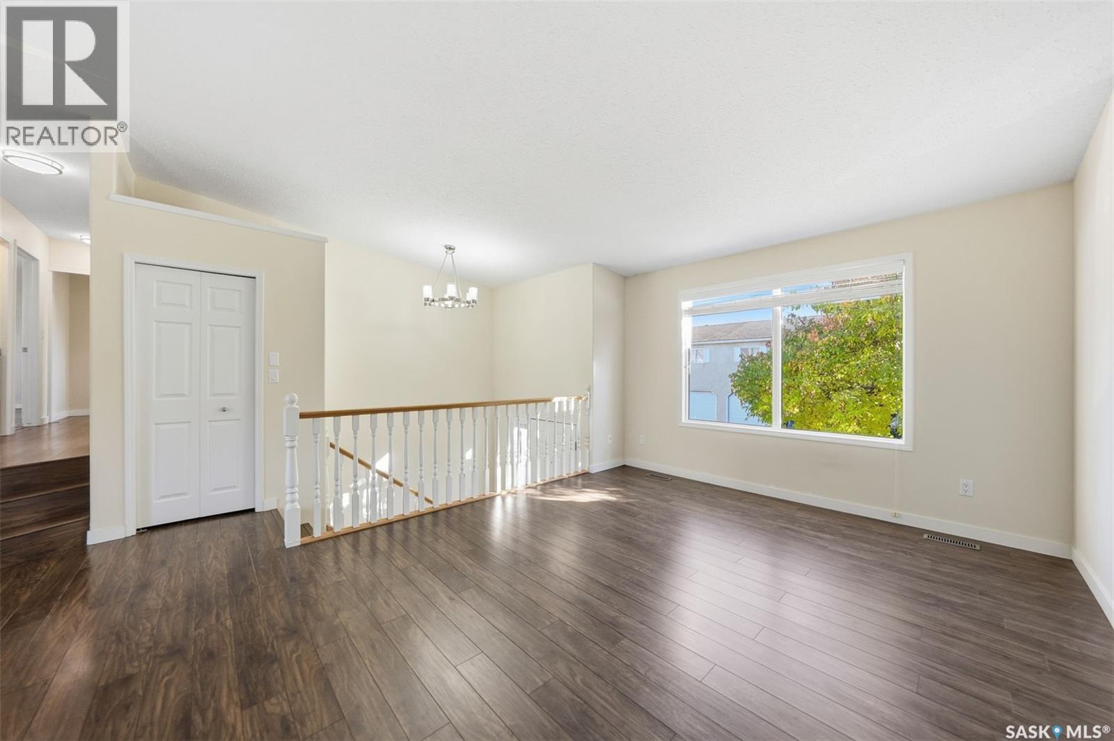 Single Family House Bi-level for Sale in   Heritage CRESCENT Saskatoon 