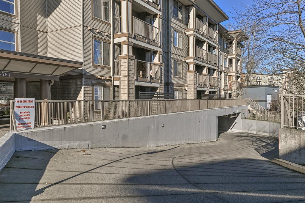 House in Chilliwack - Image 23