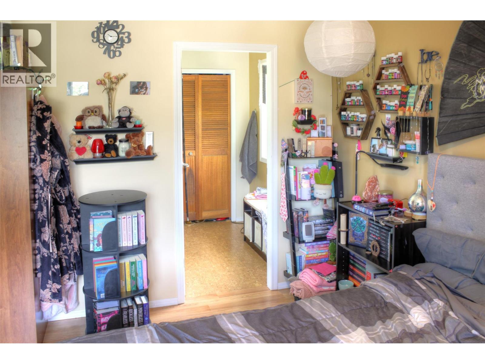 1134 Thompson Avenue, Chase