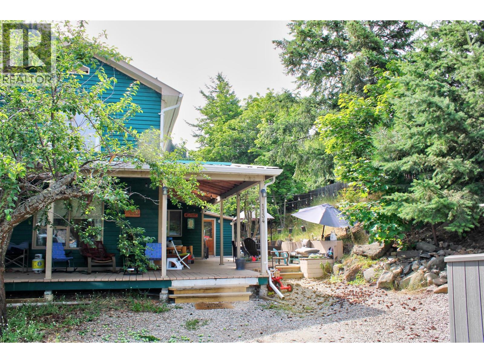 1134 Thompson Avenue, Chase