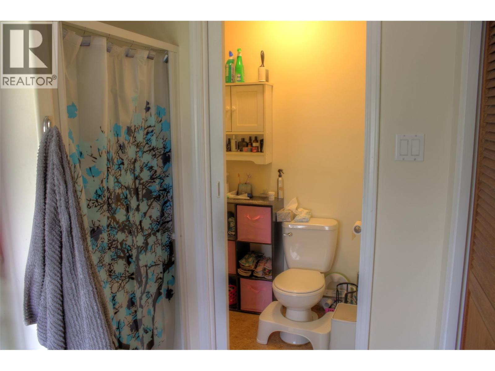 1134 Thompson Avenue, Chase