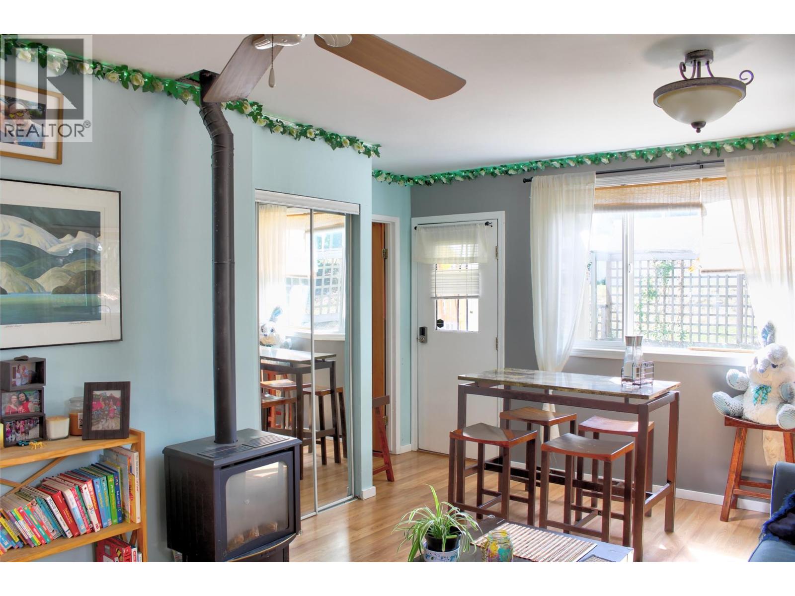 1134 Thompson Avenue, Chase