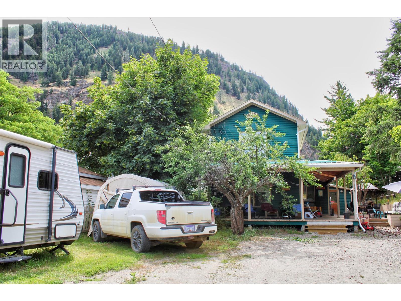 1134 Thompson Avenue, Chase