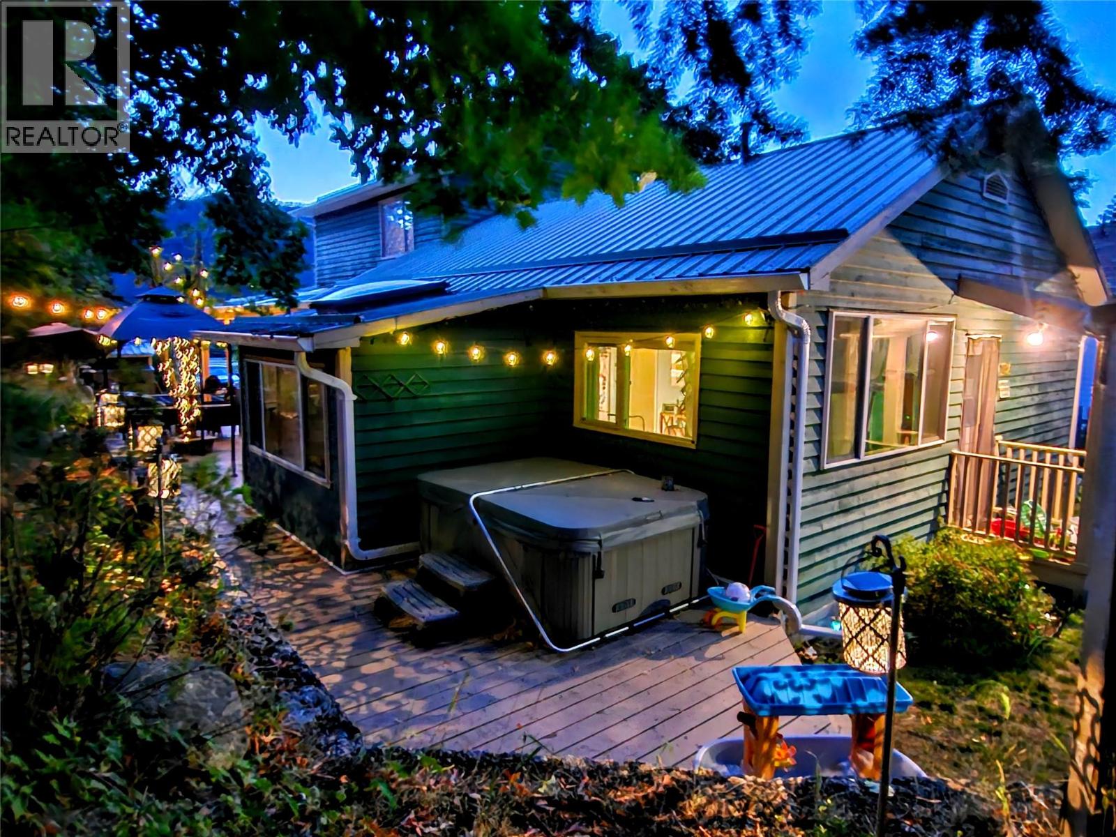 1134 Thompson Avenue, Chase