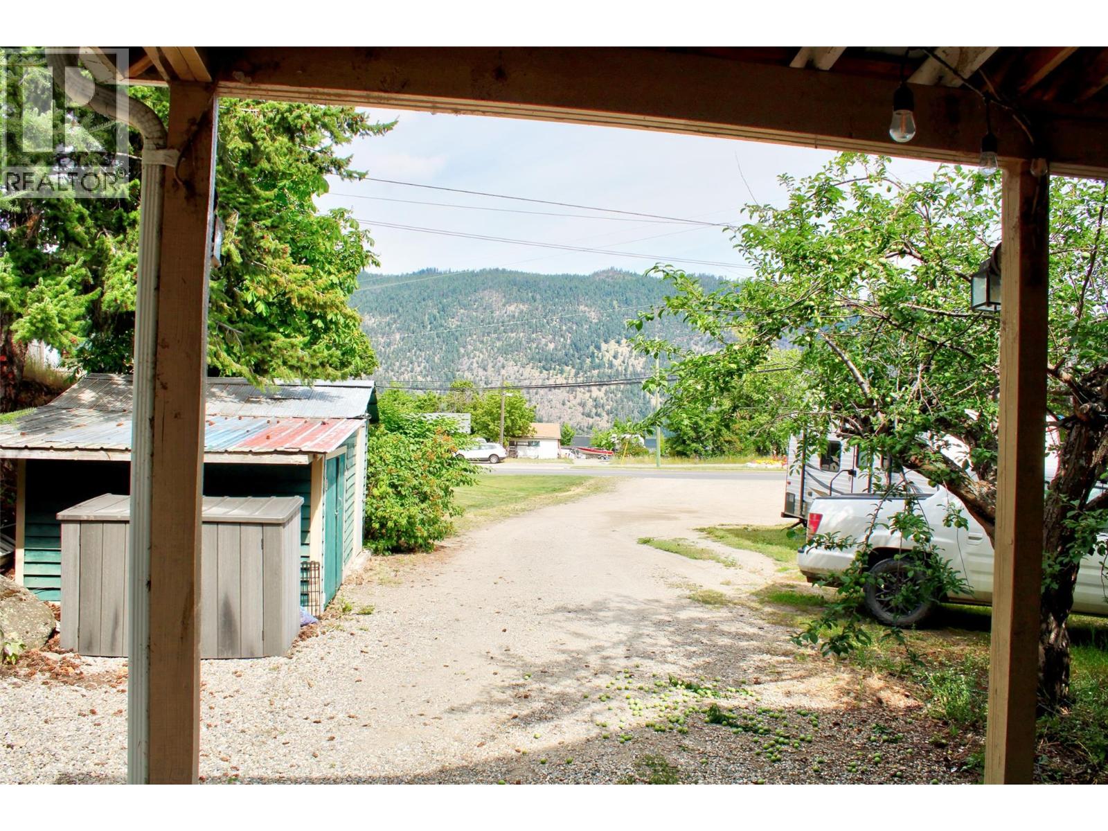 1134 Thompson Avenue, Chase