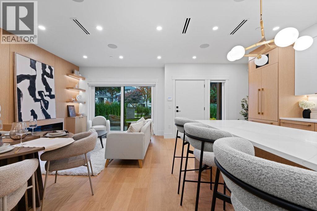 1 4549 W 11TH AVENUE, Vancouver