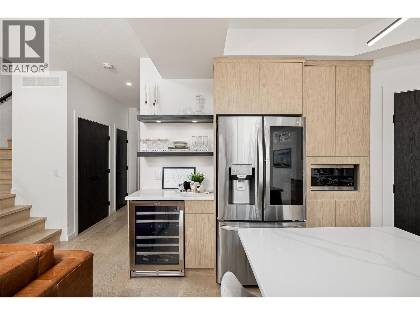  796 Wardlaw Avenue, Kelowna