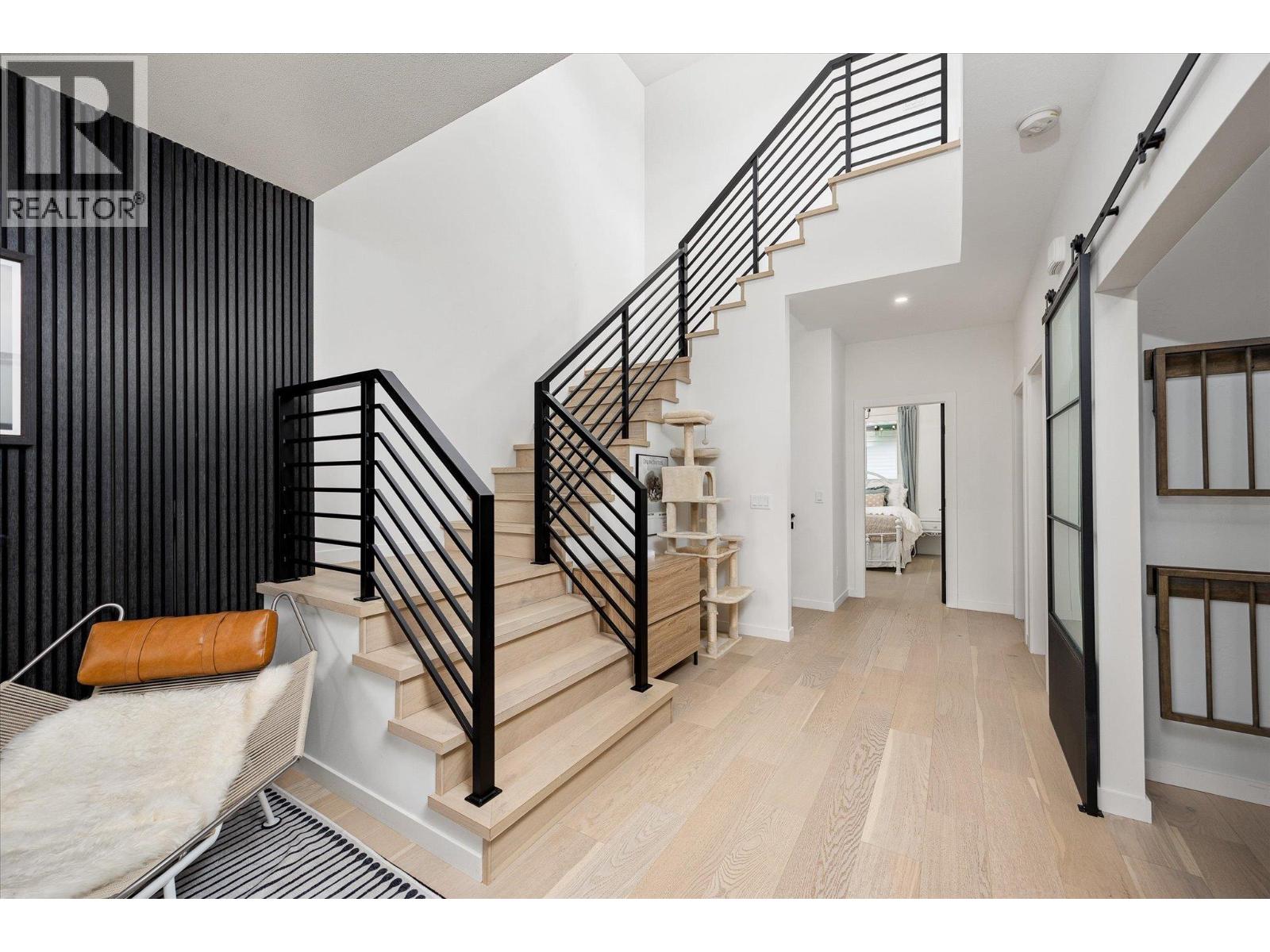  796 Wardlaw Avenue, Kelowna