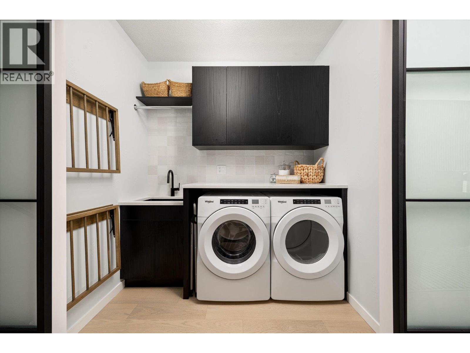  796 Wardlaw Avenue, Kelowna