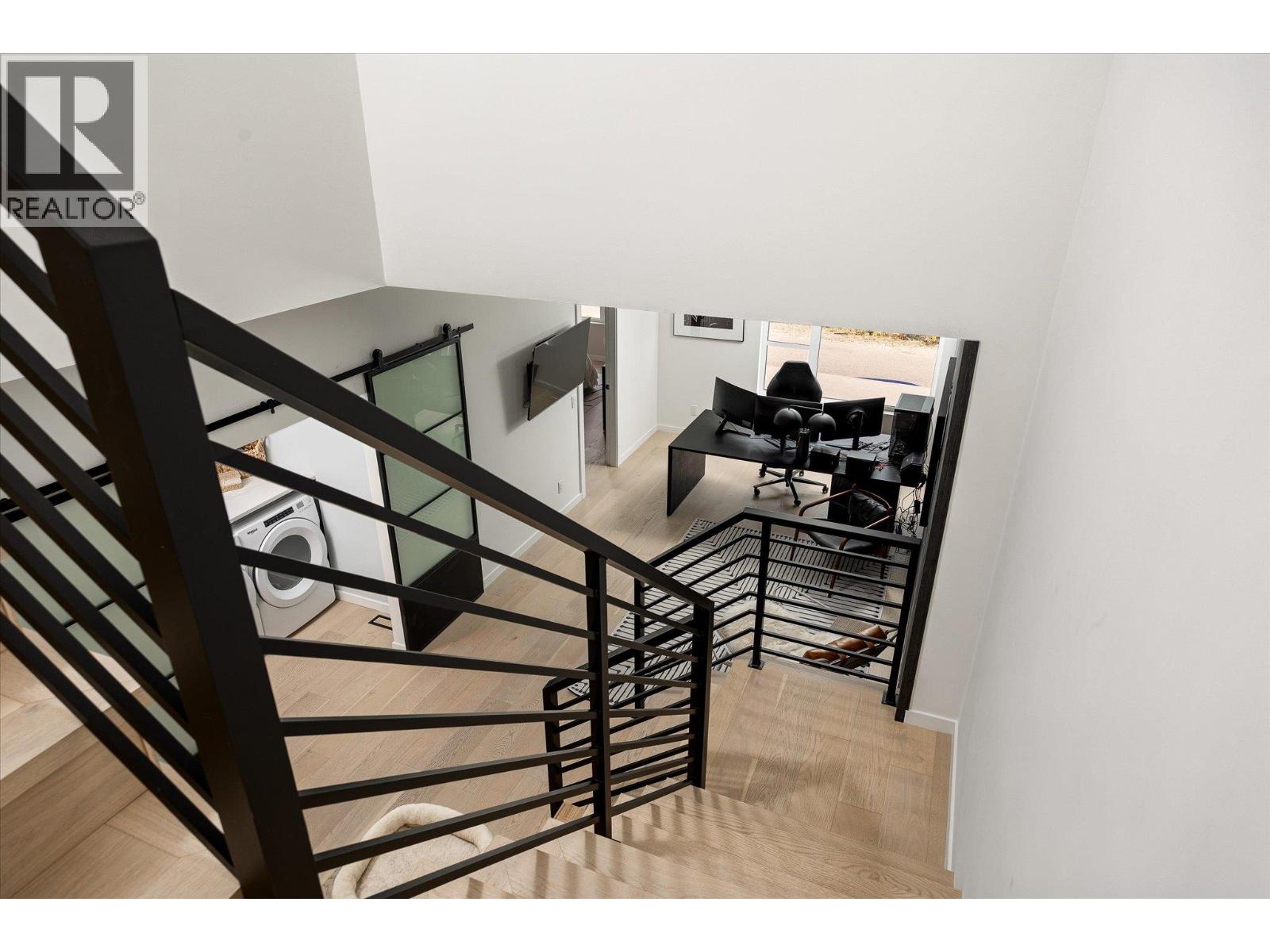  796 Wardlaw Avenue, Kelowna