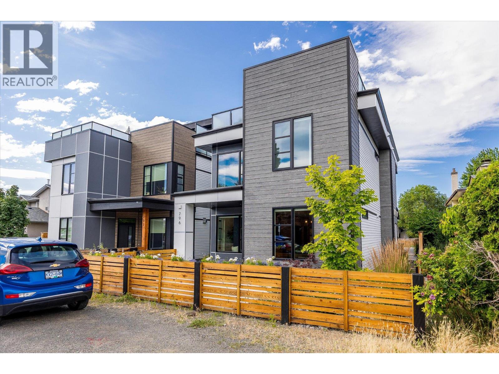 796 Wardlaw Avenue, Kelowna