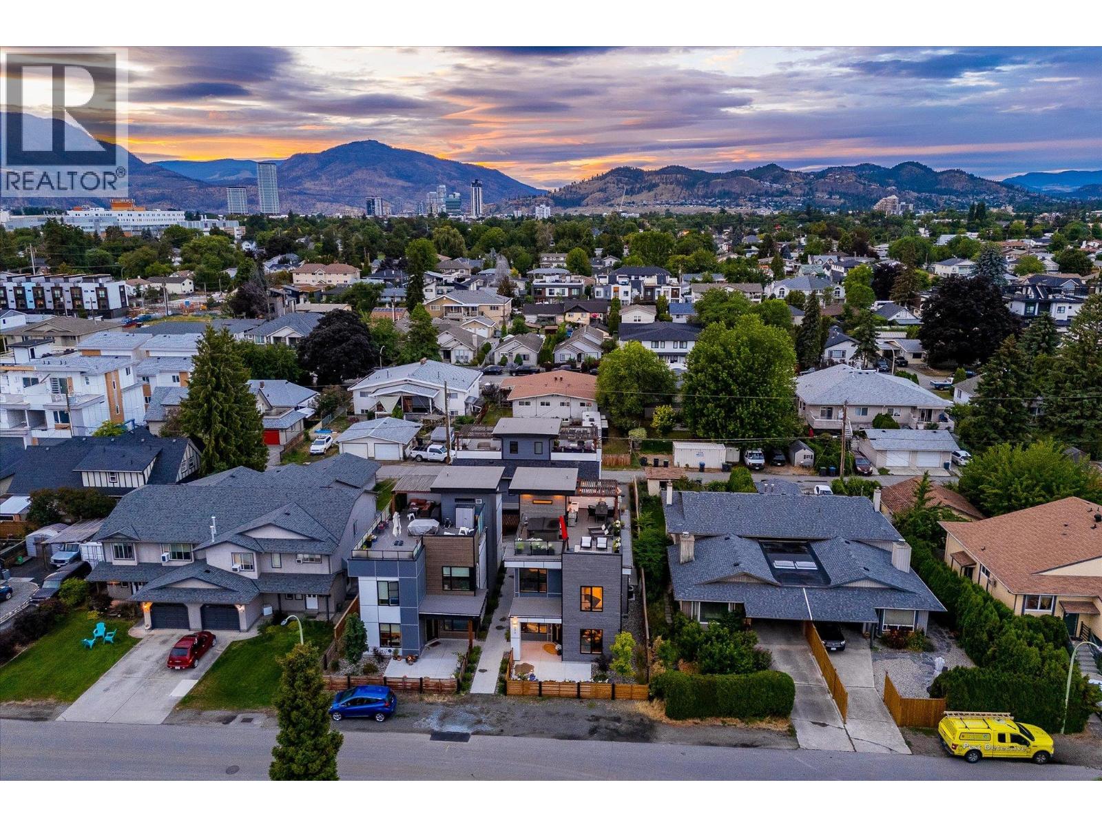  796 Wardlaw Avenue, Kelowna