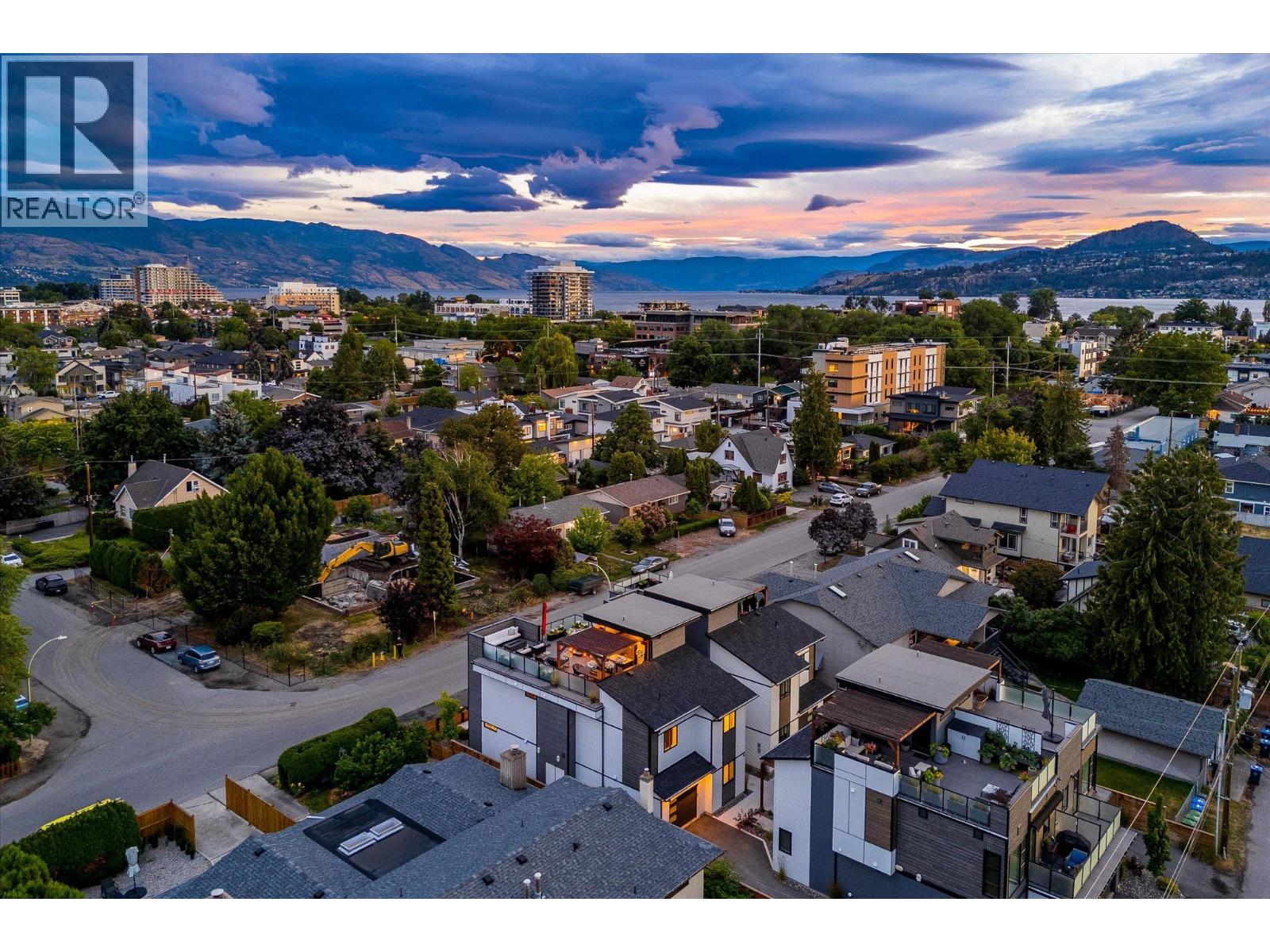  796 Wardlaw Avenue, Kelowna