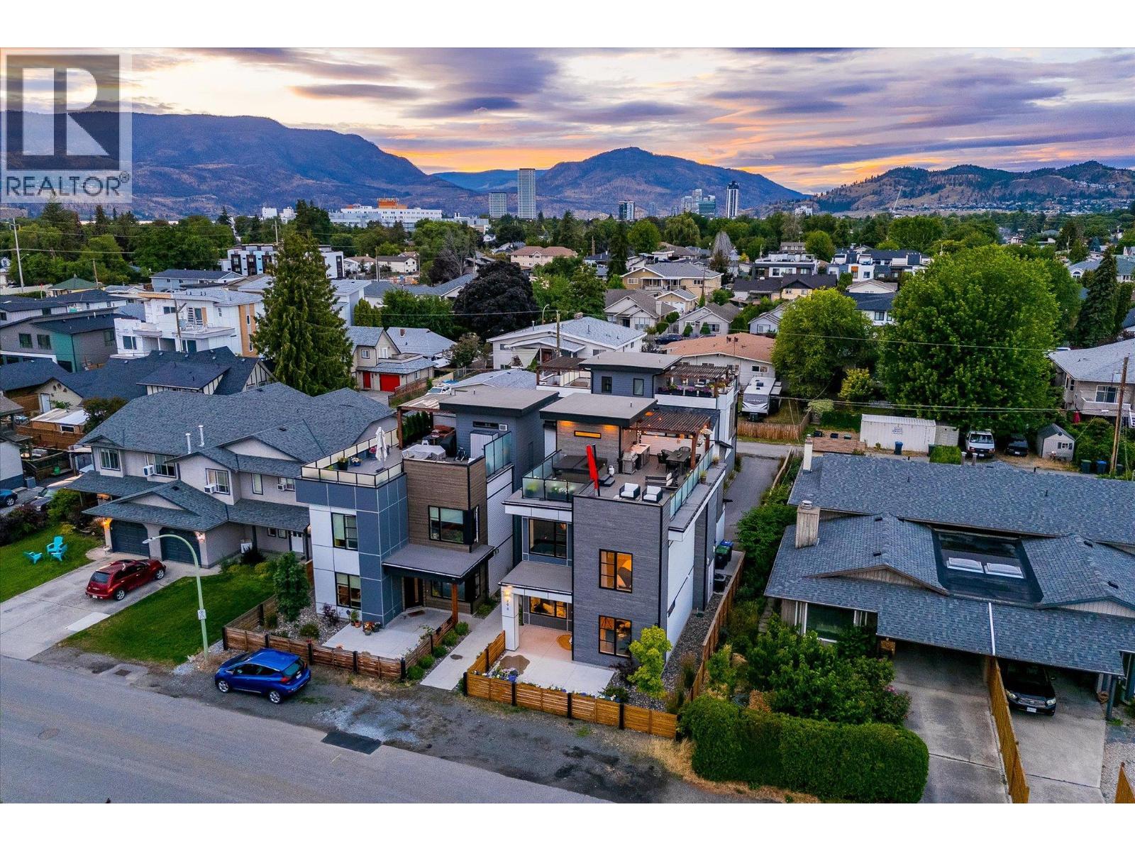  796 Wardlaw Avenue, Kelowna