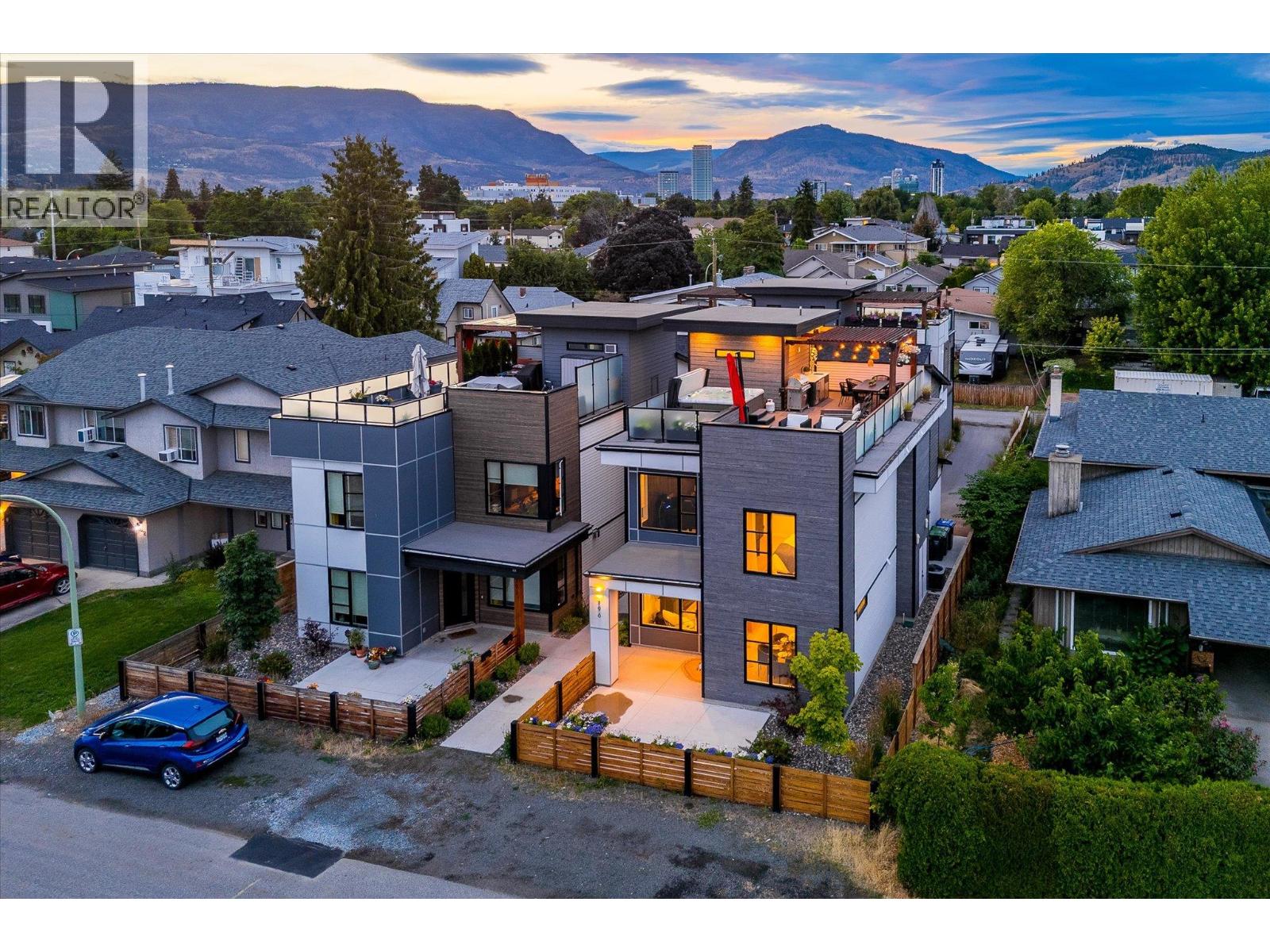  796 Wardlaw Avenue, Kelowna