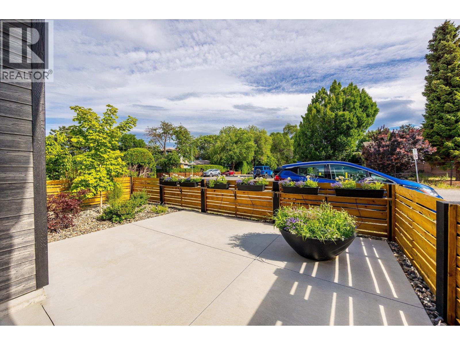  796 Wardlaw Avenue, Kelowna