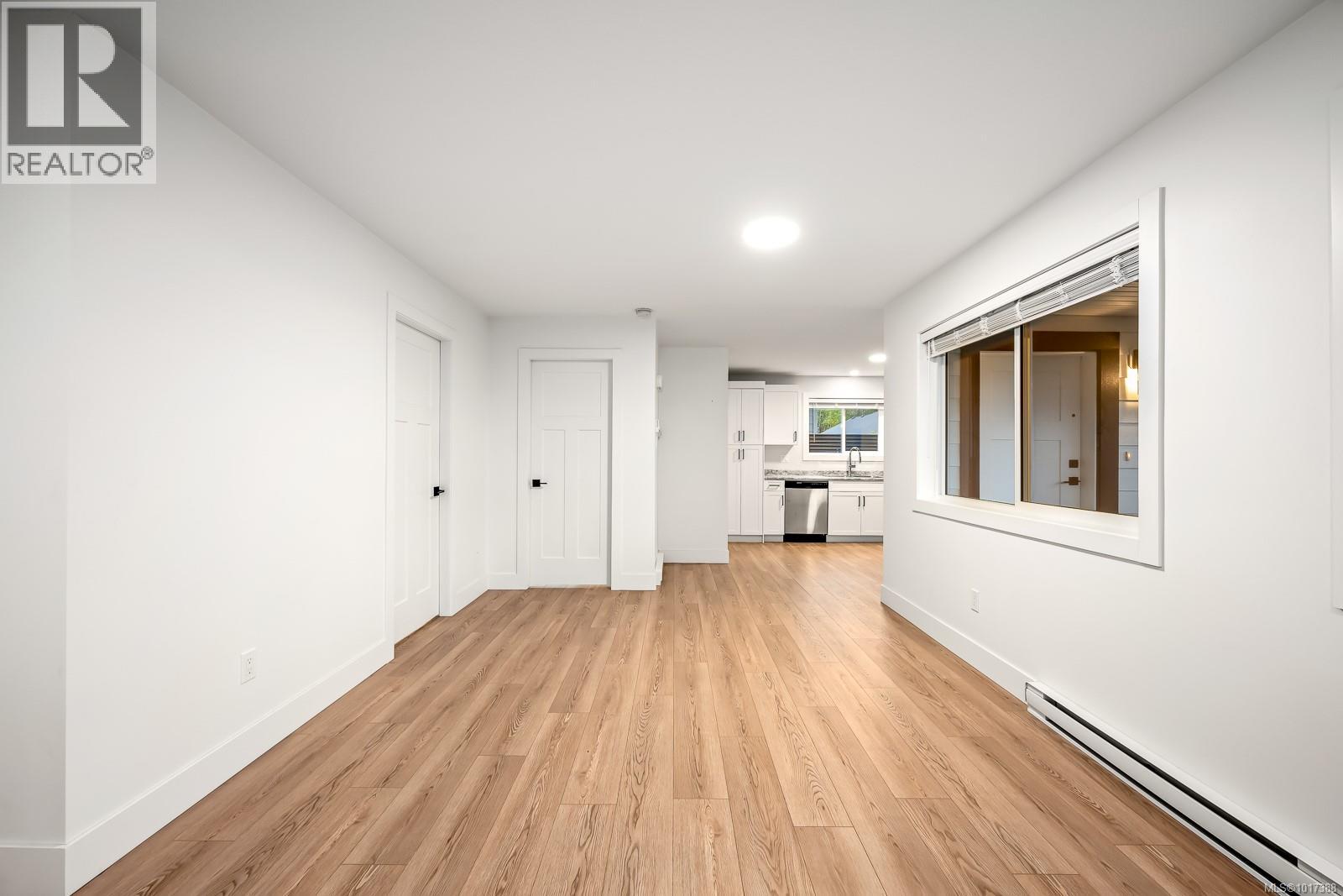 864 Grumman Pl, Comox