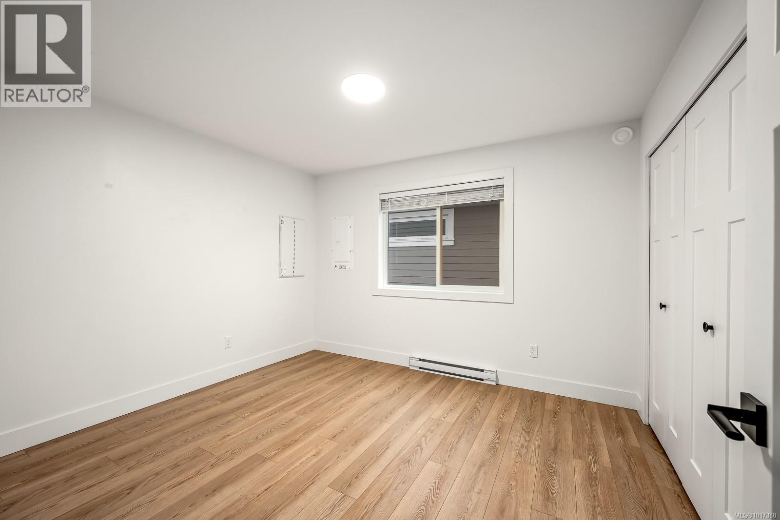 864 Grumman Pl, Comox