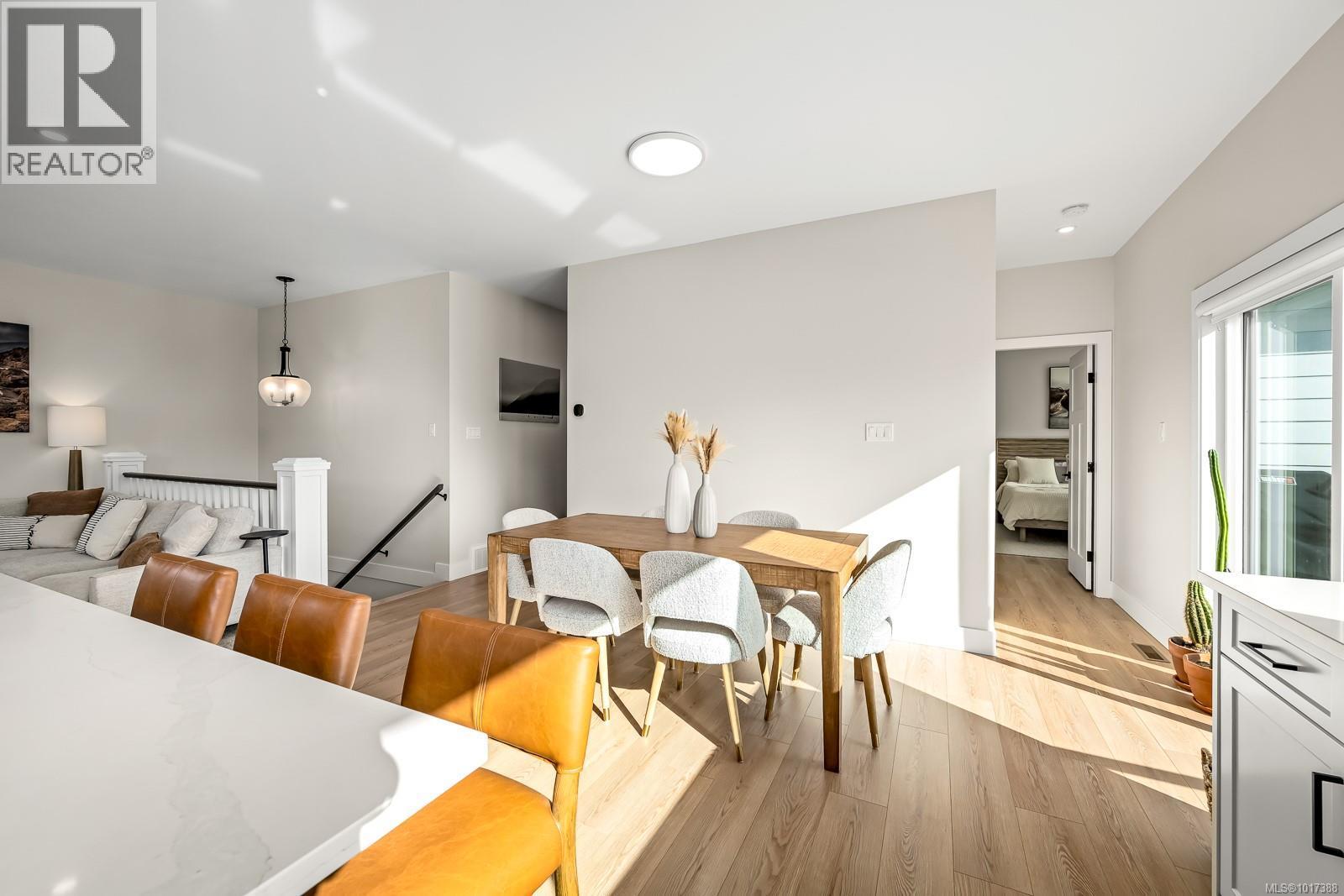 864 Grumman Pl, Comox