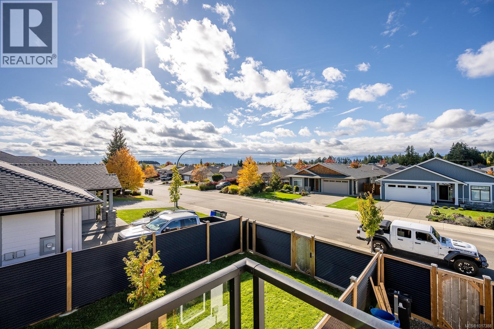 864 Grumman Pl, Comox