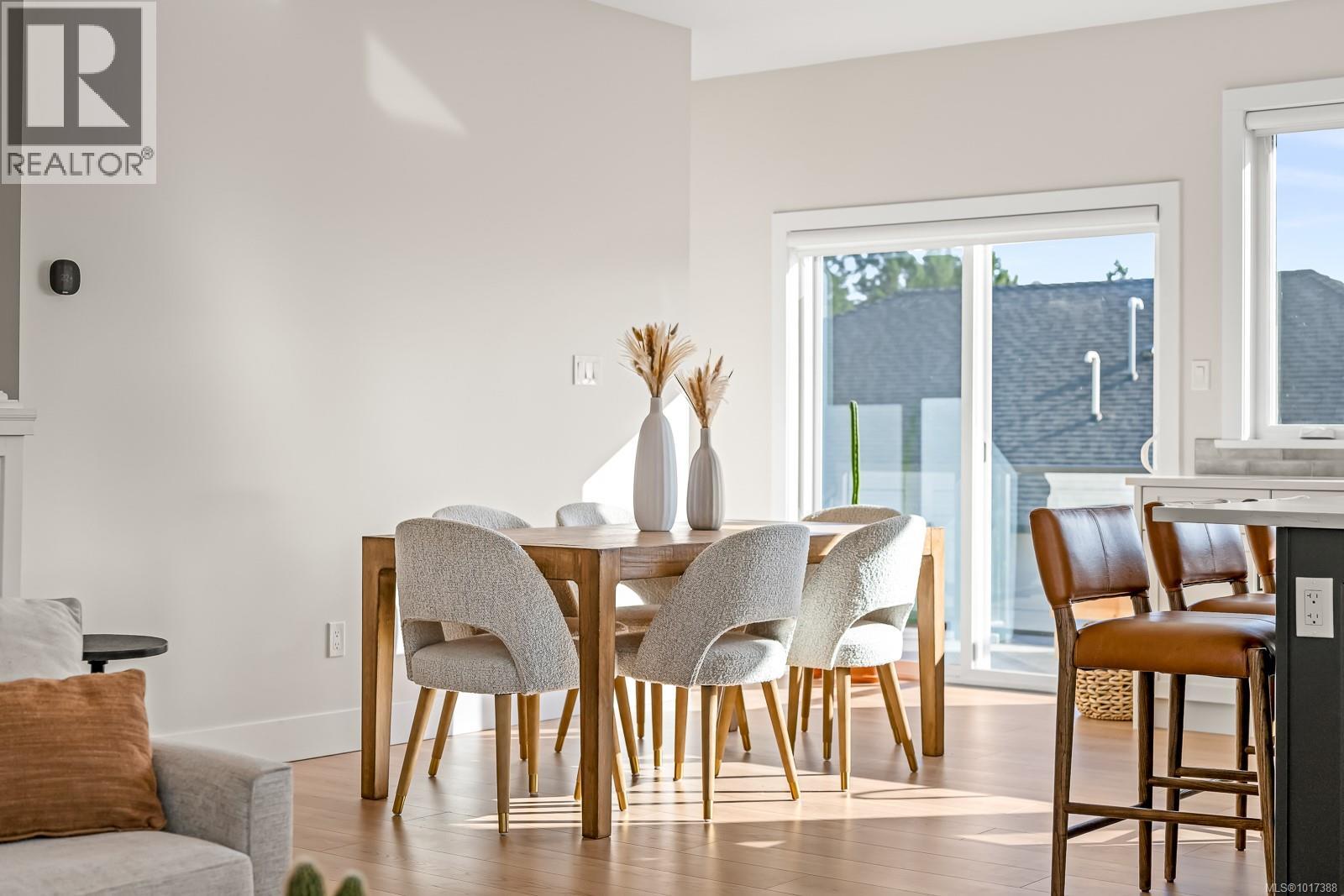 864 Grumman Pl, Comox